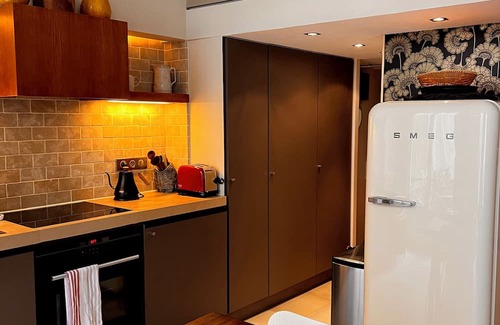 Sorbonne Apartment | Vrbo Property