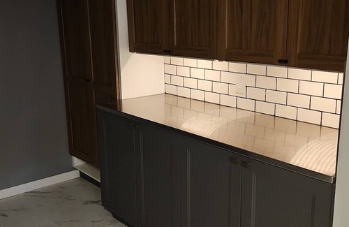 Belleville Apartment | COZY EAST HILL