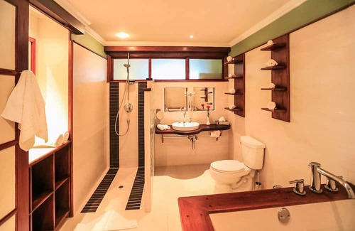 Gros Islet Villa | Amazing Villa with 5 Bedrooms