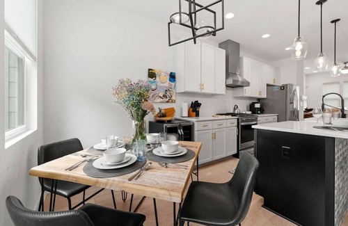 Plaza Midwood House | Plaza Midwood Penthouse