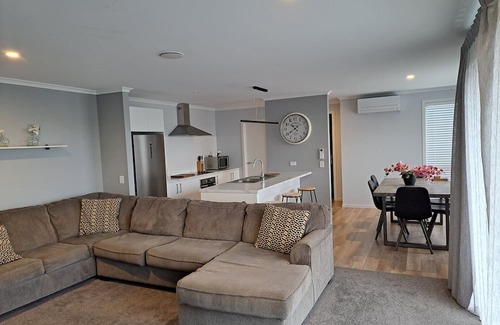 Richmond House | Richmond Tasman Nelson. New 3bdrm. 2 Bathroom House with Double Garage. Central