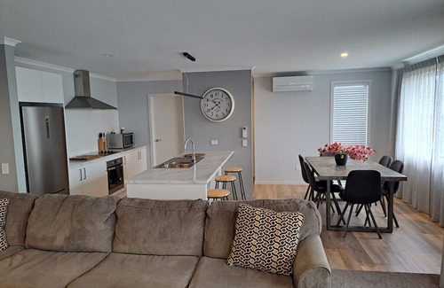 Richmond House | Richmond Tasman Nelson. New 3bdrm. 2 Bathroom House with Double Garage. Central