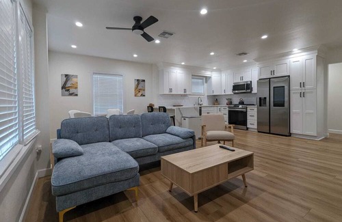 Coronado House | Beautiful Red Brick Home in Coronado District near Central Phoenix