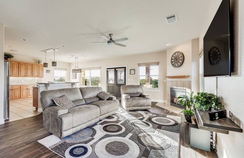 Highland Lake Estates House | Lake Travis - Hill Country Retreat - Lakefront parks & Boat ramp access