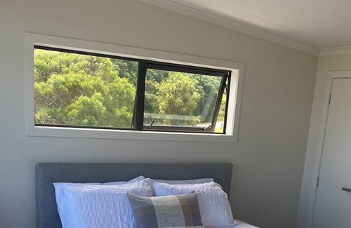 Waitomo District House | Mee ‘N G’s Boat Shed Marokopa’s finest luxury stay!