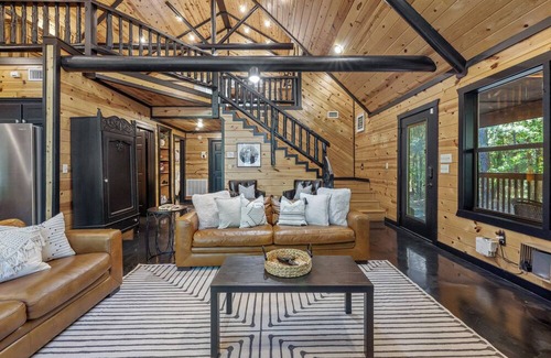 Broken Bow Cabin | Broken Road Hideaway in Hochatown/Broken Bow, OK