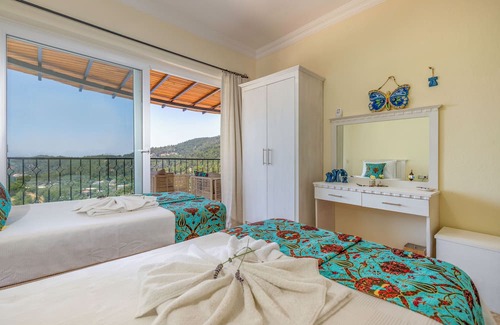 Islamlar Villa | Beautiful 5-Bed sea view Villa in islamlar