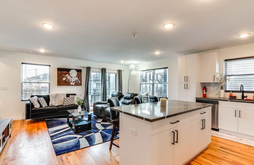 Elizabeth Apartment | Modern Elizabeth Apartment ~ 1 Mi to Train Station