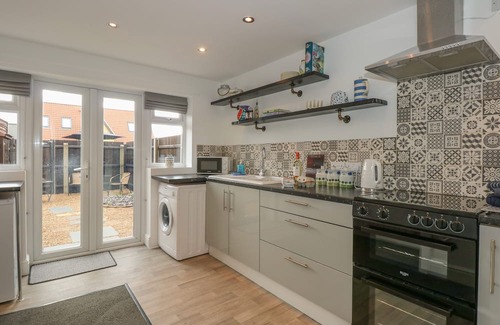 Wisbech Cottage | THE STABLES, pet friendly, character holiday cottage in Upwell