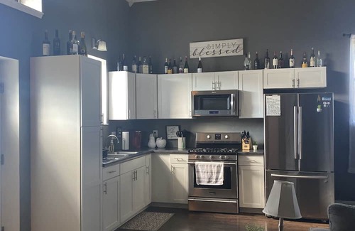 Elbridge House | Quiet Peaceful Stay Beautiful New 1 Bedroom