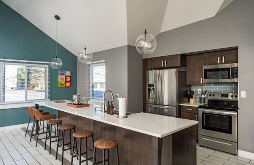 Olde Town Arvada House | THE ARVADA ARCADE, OLDE TOWN HISTORIC DISTRICT, HOT TUB
