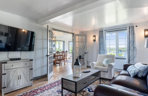 Saint Louis de Kent Other | Riverview, King bed main floor, 4 bedroom, 2 bathroom Farmhouse
