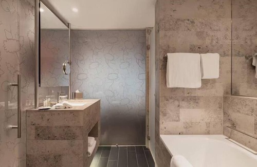 The Hague Center House | Your Home Away From Home! Pet-friendly Property!