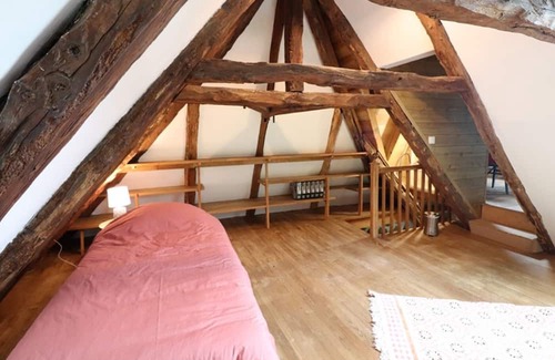 Saint-Martin-Valmeroux Cottage | Gite Saint-Martin-Valmeroux, 3 bedrooms, 8 persons