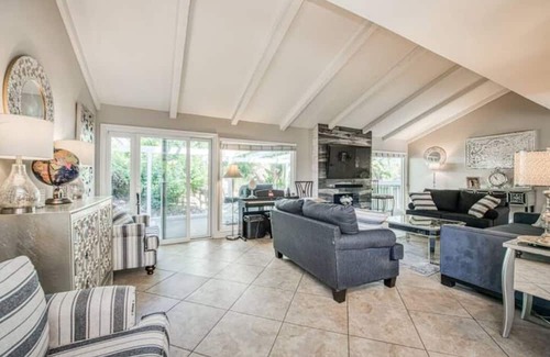 Mission Viejo House | 3Br/2Ba Gem in So. Orange County! Enjoy Lake & Pool Access. Your perfect retreat