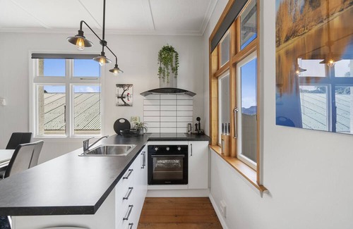 Brooklyn House | Brooklyn Beauty - Wellington Holiday Home