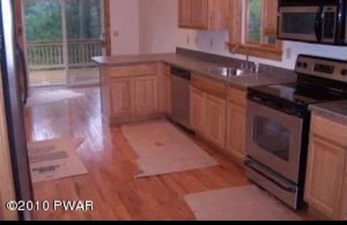 Wallenpaupauk Lake Estates Ski Chalet | A beautiful 3 bedroom chalet located close to Lake Wallenpaupack.