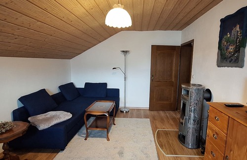 Laufen Apartment | Mansarden-wohnung 38m² mit Bergblick, bis 4 Personen, 2 Balkone