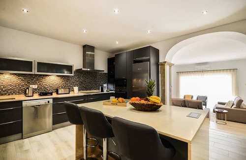 Ariolos Villa | Villa Melosa - Spacious and Modern Villa