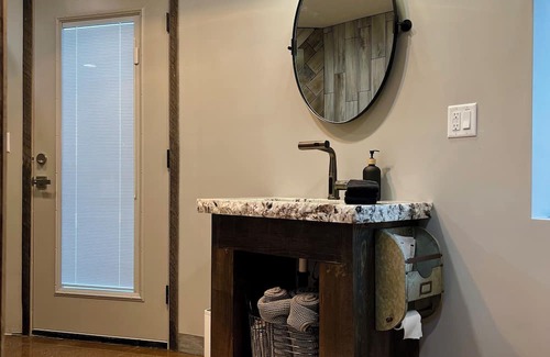 Glendale Apartment | The Silo Loft at Goose Lake Lane, at East Zion & Bryce Canyon National Parks