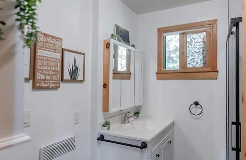 Algonquin Highlands House | Beach Lake Bliss Summ