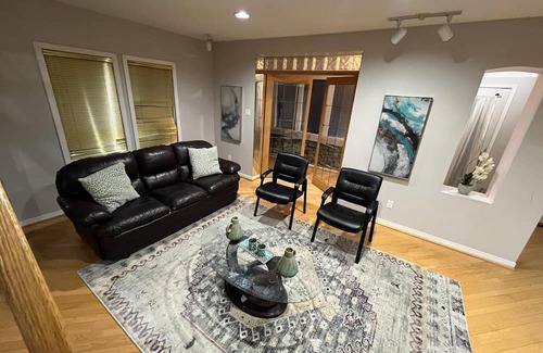 Pickering House | Budget-Friendly Room n