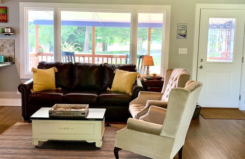 Princes Lakes Cottage | Life IS Better at the Lake