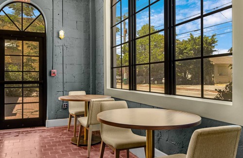 East Little Havana Hotel | Roami at Tower Hotel - Calle Ocho