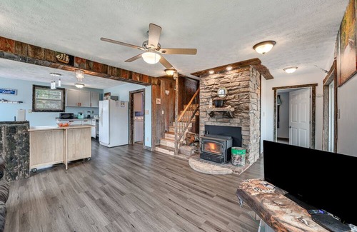 Hardyville House | Bonnieville Retreat 19 Mi to Mammoth Cave!