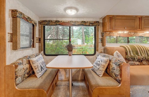 Cascade House | Canyon Camper @ Pikes Peak