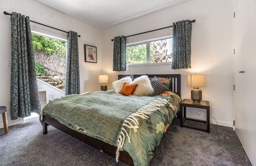 Devonport House | Artistic Mount Vic Villa
