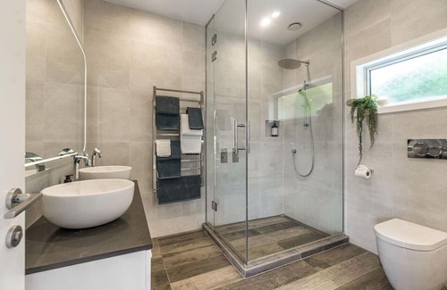 Devonport House | Artistic Mount Vic Villa