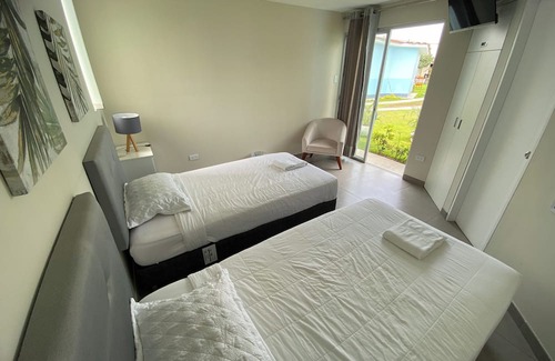 Ventanilla Hotel | Bungalow Jatun Mama