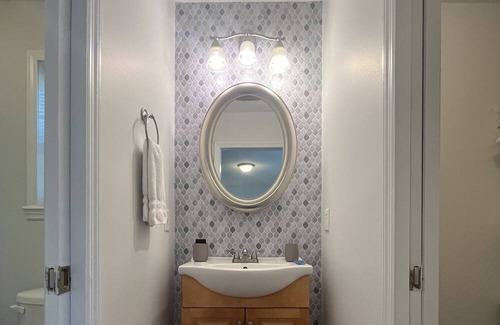 Country Club Estates House | Comfort Awaits! Monthly Stay Discount