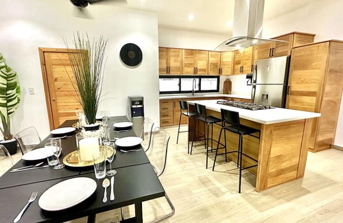 El Centro House | -NEW- Spacious 5Bdrms Villa With Pool & Grill - Close to Playa Popy !