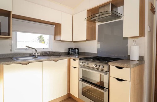 Maryport Cottage | FLOSH CARAVAN, pet friendly, character holiday cottage in Aspatria