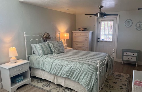 Camelback East House | 2 bd/2 bath House Arcadia, near Old Town Scottsdale, Downtown Phoenix, Airport