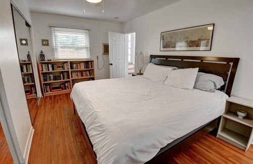 Los Feliz House | HOLLYWOOD SIGN Vintage Charm CENTRALIZED LOCATION