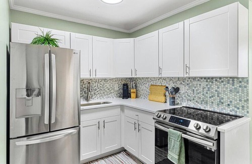 Redington Beach House | Stylish Bungalow Steps to Beach!