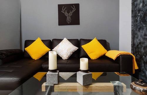 Alameda Apartment | Apartment 'Conde 10' with Balcony, Wi-Fi and Air Conditioning