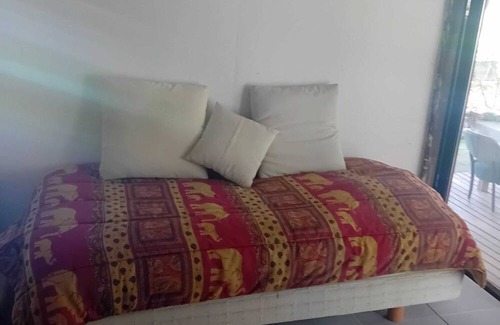 Puget-sur-Argens House | Homerez - Nice bungalow for 7 ppl. with garden and terrace at Puget-sur-Argens