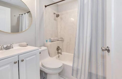 Washington Ave./ Memorial Park House | Lovely 3BR/Bath in Houston's heart. Downtown, Montrose, Heights