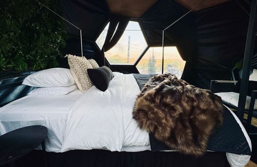 Westminster House | "Midnight" Dome - Stunning Star/Sunset Views