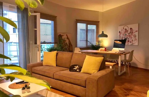 Karsiyaka Condo | Sea view and central