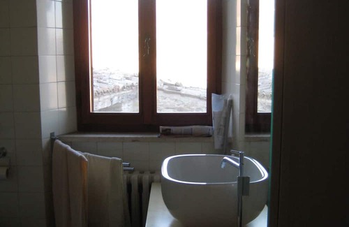 Serra San Quirico House | Incontro la Dove si Perde il Giorno