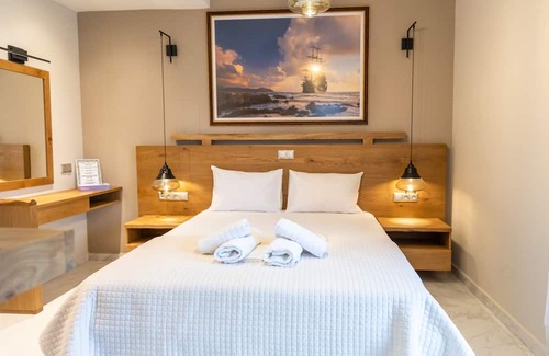 Omales Apartment | Armenopetra view-Agriovioleta,suite for 2, Mani