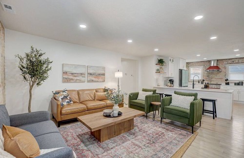 Joaquin Condo | Provo's Walkable Lovely Loft w/ Hot Tub, Firepit, 4 BR 3 Bath