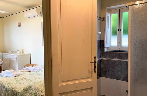 Malfa House | Casa Mary, in the center of Malfa and sea view