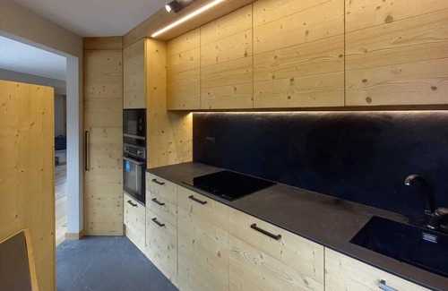 Dolonne Apartment | Vrbo Property