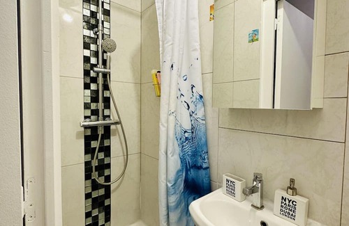 Quartier de la Maison-Blanche Apartment | Cozy and war Apartment II